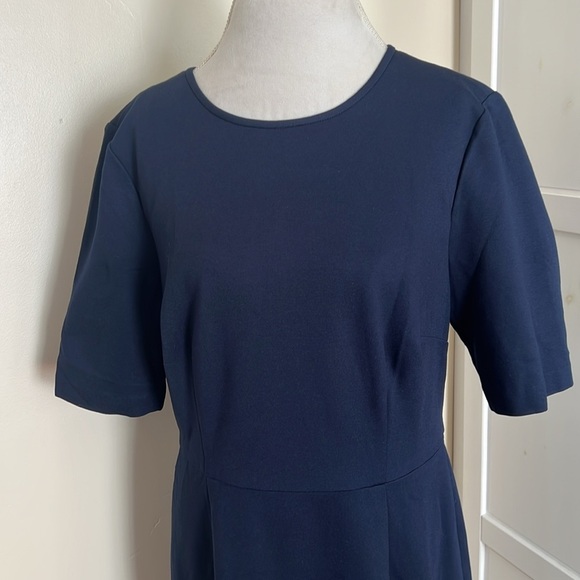 Trina Turk Aroma Classic Navy Blue Women's Shift Dress with Cutouts - NWT - 14 - Picture 5 of 13